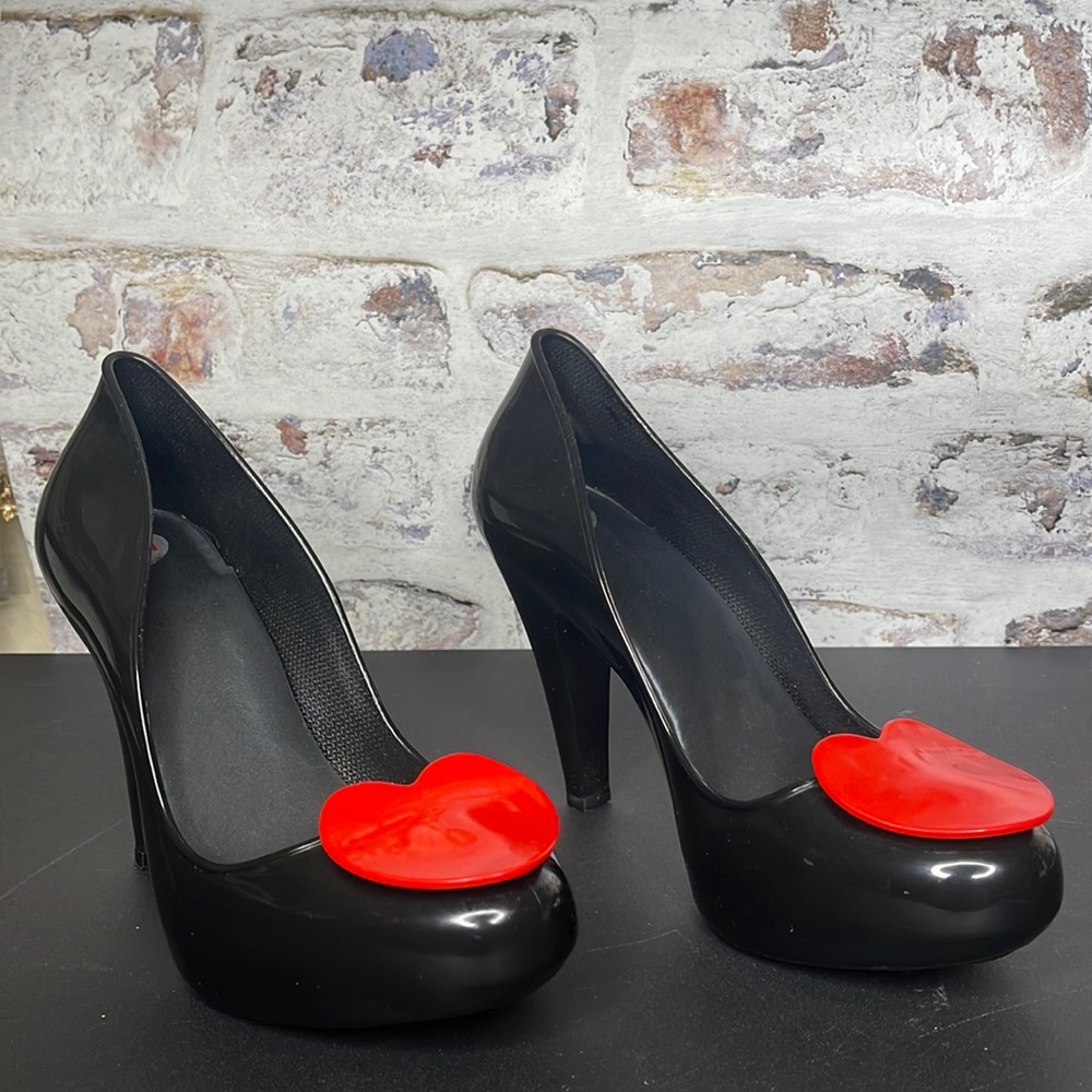 Mel by Melissa vegan heart heels